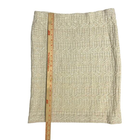 St. John Cream Tan Straight Pencil Mini Skirt Size 10 Made USA Knitted Stretch - Picture 7 of 9